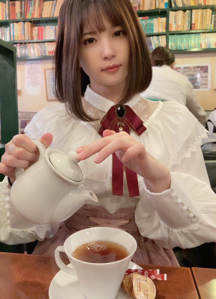 zoomを半年に1回くらい仕事で使うけど永久に使い方覚えられなくて