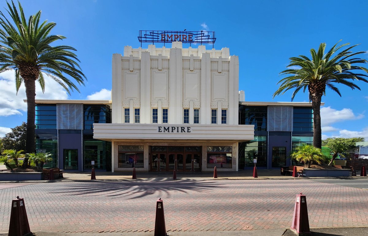 Stroll down Neil St #Toowoomba
#Empiretheatre #artdeco built in 1933 to the design of  Hall &amp; Phillips, replacing an earlier theatre destroyed by fire.
