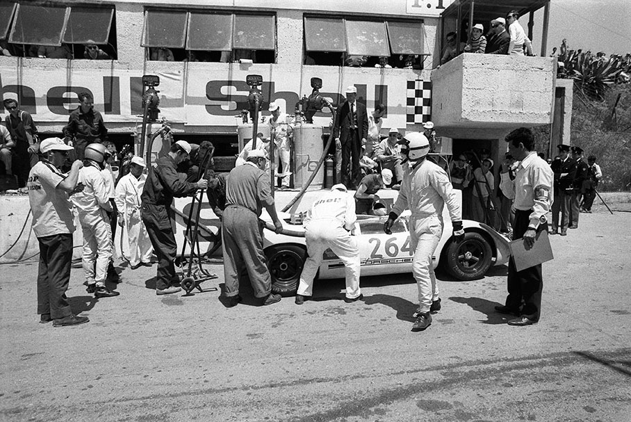 #FillUpFriday  Ready for #GPEspaña @LM__ @historacing @sbmktg @GordonMercedes9 @EightMike @LienhardRacing @jim_knipe @MauroBeltramo @bourdyot_ @orsoladelzenero @ferrari24H @gmracingblue @PHN16 @HardDriver @Cars_no_go @aut0mob @harry15684 @Bultosherpa158 @vividcloudofwat