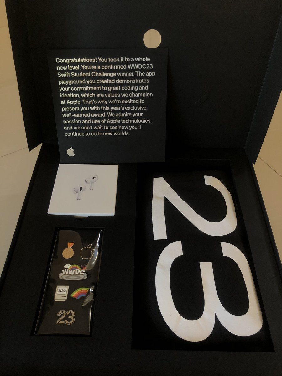 npwitk's tweet image. I just received the #SwiftStudentChallenge award! 🏆 The size of the box is larger than I thought it would be. Thank you, Apple. 🍎 And also, congratulations to everyone who won! 🎉 Really excited to see what’s coming at #WWDC23. 👓