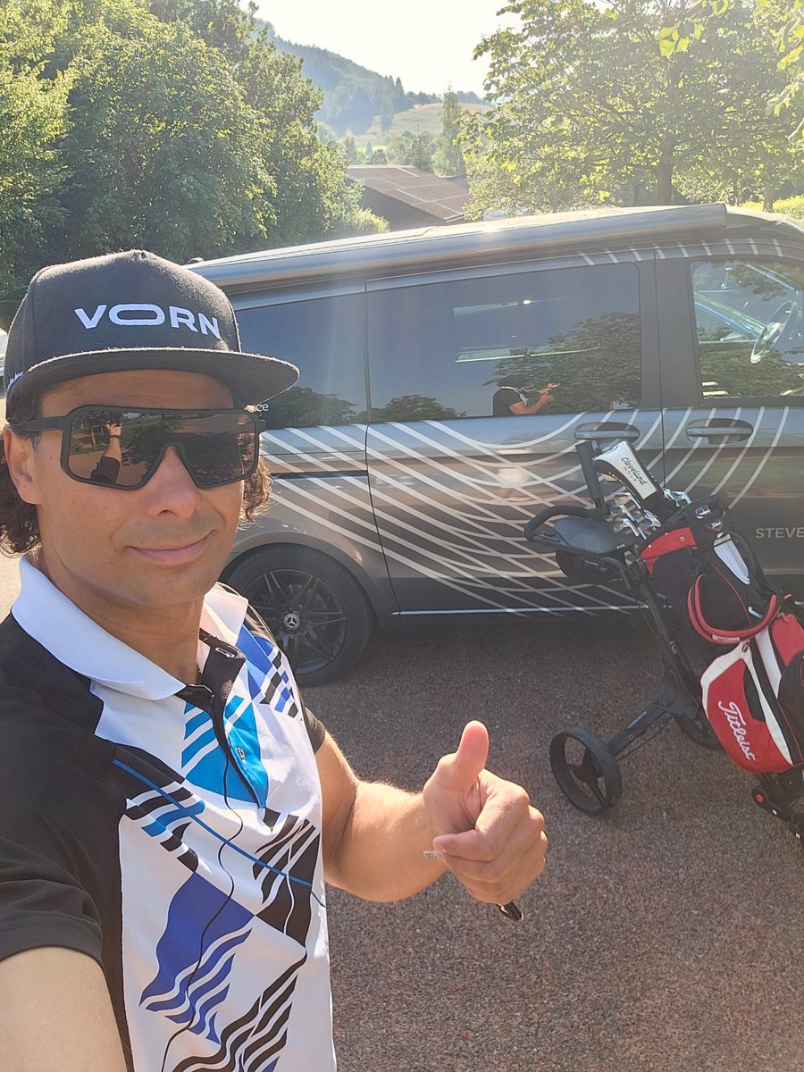 Nachdem gestrigen All out Test auf dem Rad muss zwingend eine regenerative Einheit folgen. Der BMW Golfcup heute in Nuolen eignet sich perfekt für das. Hoffentlich gelingt es mir wie gestern ein gutes Resultat zu erspielen. 🤞😄