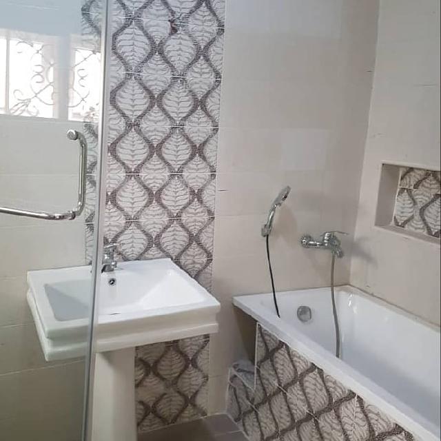 ** FINISHED 5 BEDROOM TERRACE APARTMENT **

Type: House For Sale
Address: 📌 B1 NH1, Meadow Hall Drive, Ikate, Lekki, Lagos
Price: ₦68,000,000 outright purchase
Features:   🛏️ 5+   🛁 5+   🚽 5+
Furnished: ❌
Serviced: ✔️
Agent: @curacrest
Link: lgtnigeria.com/RTBViewPropert… .