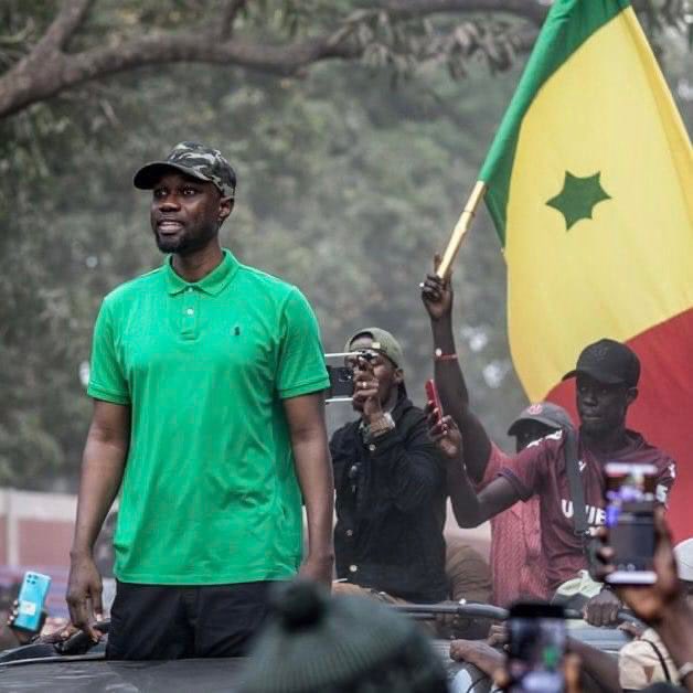 arol_ketch's tweet photo. Thread - Sénégal : une longue tradition d’élimination des rivaux politiques 

L’oubli est la ruse du diable !

Ce qui se passe au Sénégal doit interpeller la jeunesse africaine. Sous nos yeux Macky Sall est en train de vouloir éliminer Ousmane Sonko, son principal rival . https://t.co/2hXRH19wVx