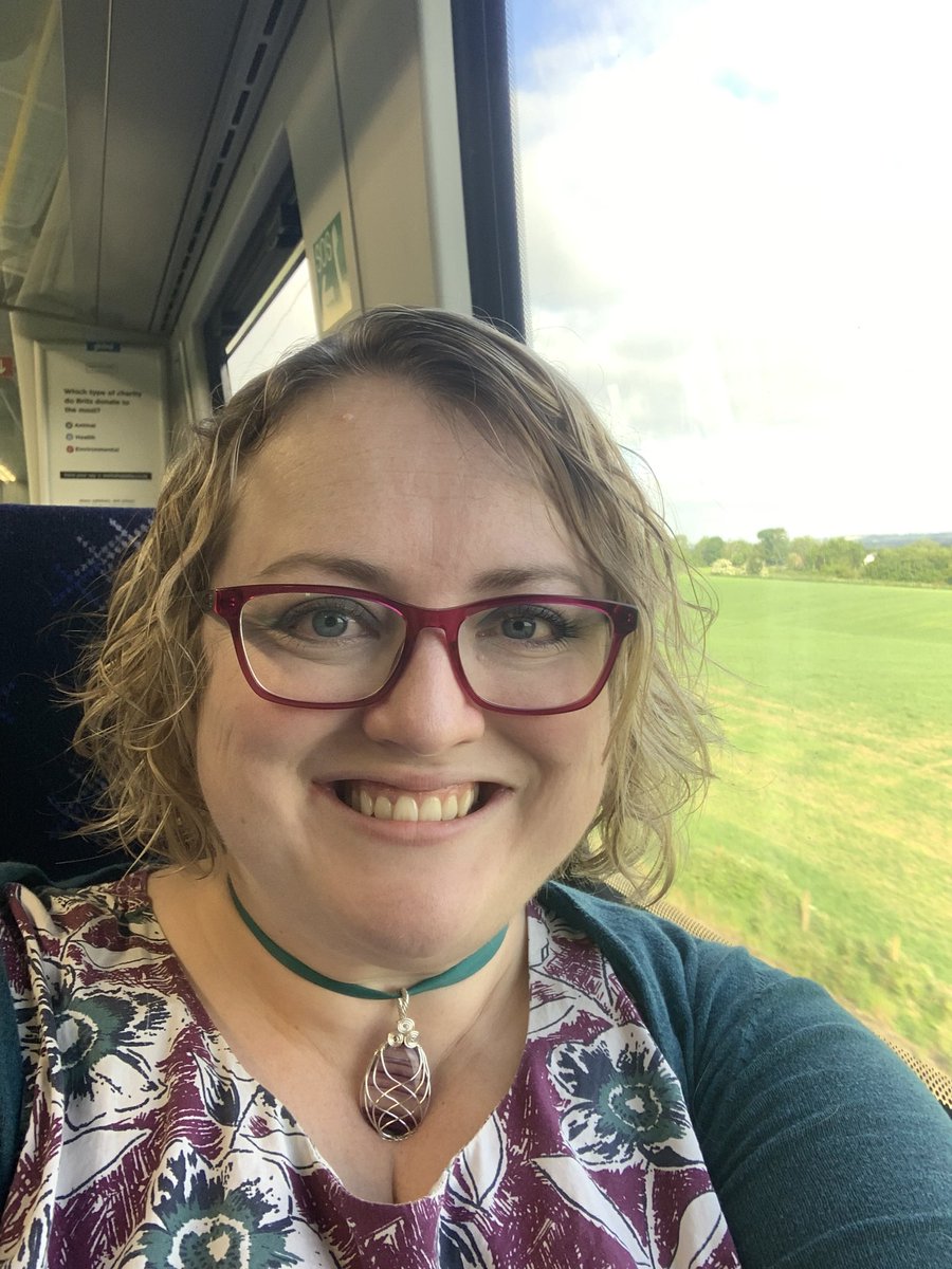 AnnabelCWrites's tweet image. On the train on my way to #Cymera in Edinburgh! Can’t wait to see everyone! I’m SO excited!! Plus I’m sitting here working on a novel pitch and feeling like a real writer or something 👀