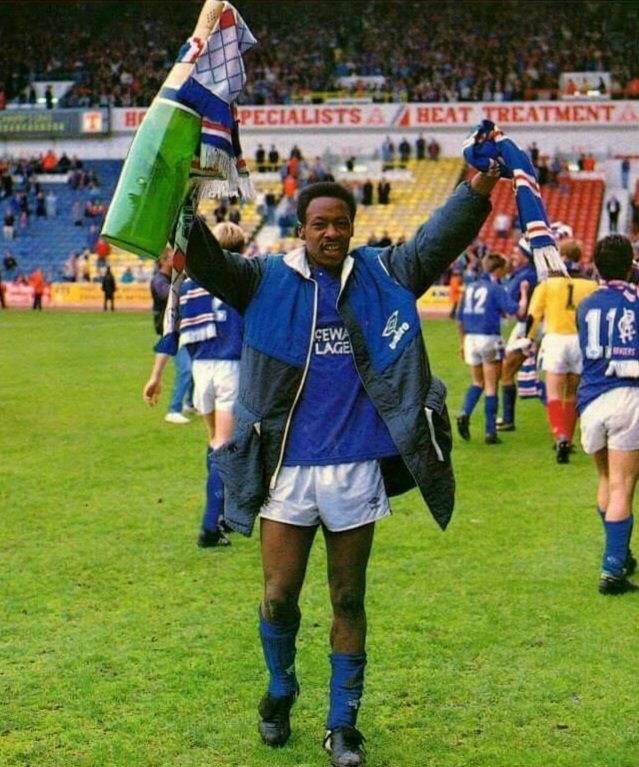 💙Happy 59th Birthday Mark Walters. He joined #Rangers on Hogmanay 1987 for £500k. He made his debut at Celtic days later where he suffered racist monkey chants and had bananas, darts, pigs legs & coins thrown at him. He won 3 Titles, 2 League Cups & scored 52 goals in 144 games.
