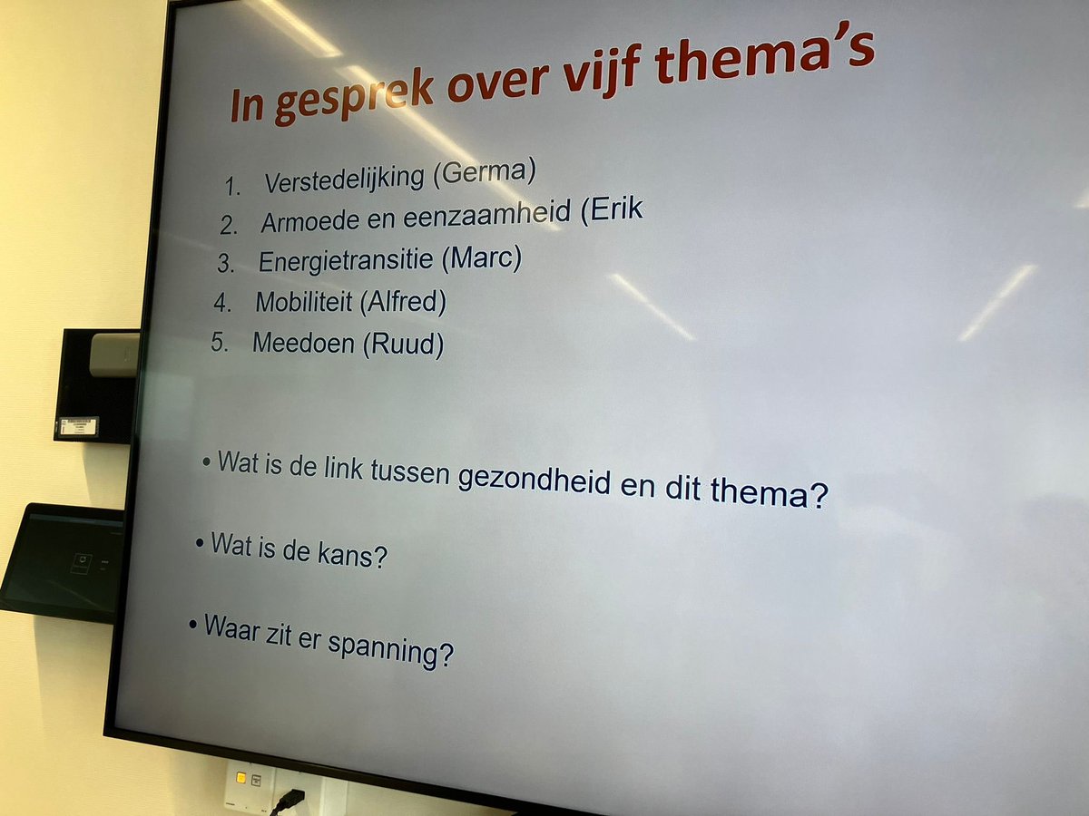 Een interessante avond over wonen en gezondheid! Gister brachten raadsleden, samen met de raad van Overbetuwe, een bezoek aan de woningcorporaties. O.a. in kleine groepjes gesproken over verschillende aspecten die van invloed zijn.