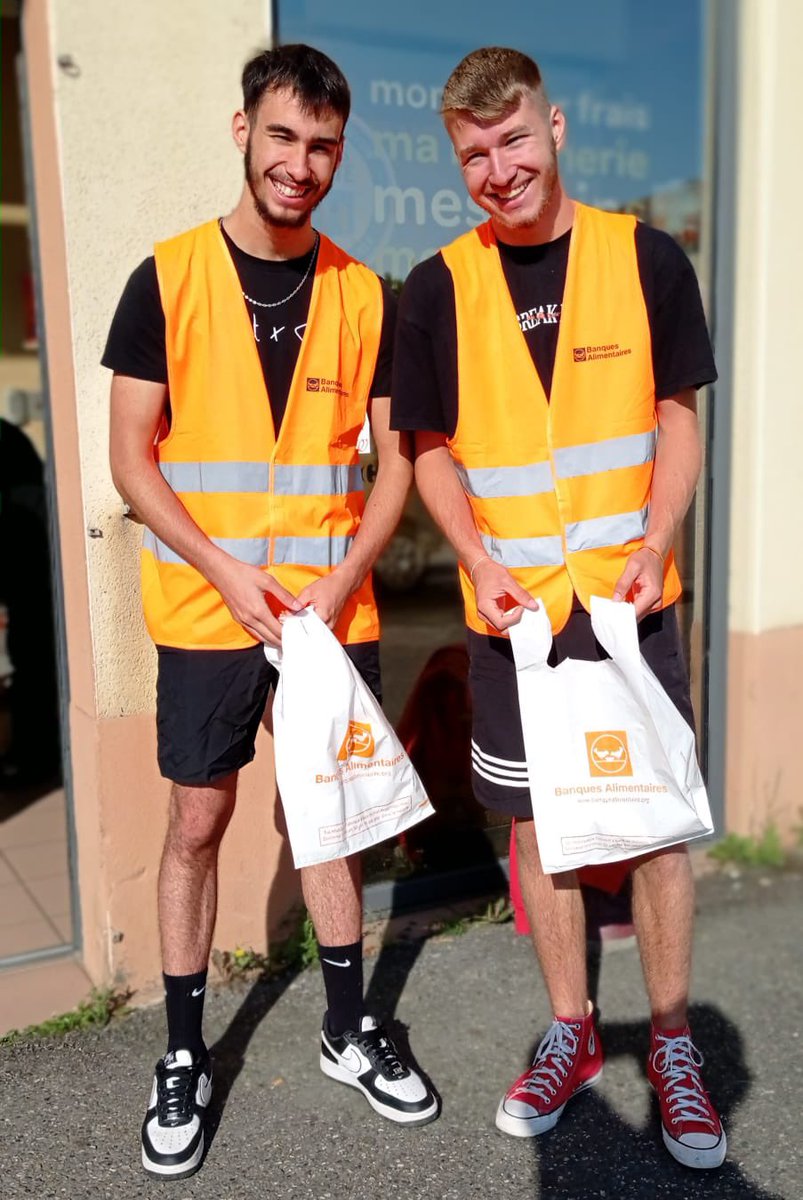 Lycée Clément ADER (@lpadersamatan) on Twitter photo Les élèves LP ADER s’engagent sur leur territoire
📌Solidarité
📌lutte contre la pauvreté
Partenariats avec Banque alimentaire et Carrefour à Samatan
Toute la journée dans l’action 😊😊👏👏<a href="/dsden_32/">DSDEN du Gers</a> <a href="/actoulouse/">Académie de Toulouse</a> <a href="/eddtoulouse/">EDD Toulouse</a> <a href="/farid_djemmal/">Farid Djemmal</a> @annie_cha1 <a href="/AderSamatan/">DDFPT Lycée Clément Ader - Samatan</a> Les élèves LP ADER s’engagent sur leur territoire
📌Solidarité
📌lutte contre la pauvreté
Partenariats avec Banque alimentaire et Carrefour à Samatan
Toute la journée dans l’action 😊😊👏👏<a href="/dsden_32/">DSDEN du Gers</a> <a href="/actoulouse/">Académie de Toulouse</a> <a href="/eddtoulouse/">EDD Toulouse</a> <a href="/farid_djemmal/">Farid Djemmal</a> @annie_cha1 <a href="/AderSamatan/">DDFPT Lycée Clément Ader - Samatan</a>