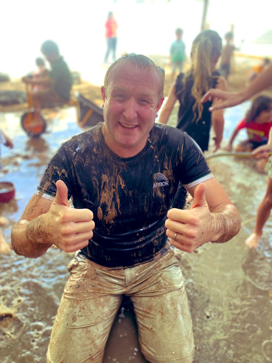 ArborPrimary's tweet photo. A #promise is a #promise no matter how small…🤞🏼this was how my #fryyay morning @ArborDubai💚#muddymaddness💦 unfolded with @ArborFoundation💚: what a treat and moment of #purehappiness❤️- no #mudspa💆🏼♂️ in #Dubai quite like it!🏆. Happy weekend everyone 🎉🏖️🦋🌴- rest well🙏🏼! 🌿🥇 https://t.co/3ssokXyHJf
