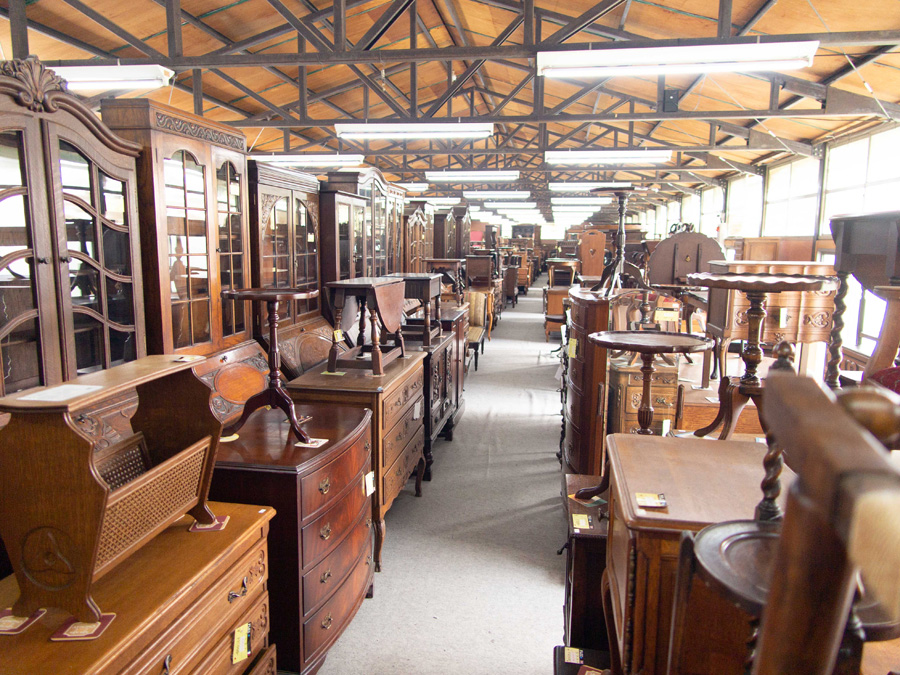 FLEX_Antiques's tweet photo. フランスアンティーク家具大量入荷しました。店内はネット未掲載品多数です。ぜひお越しくださいね。 #アンティークフレックス #アンティーク #アンティーク家具 #フランスアンティーク #インテリア https://t.co/5TbnwqyE42