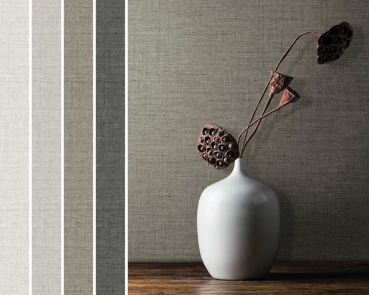 Pressed linen holds the power to fashion spaces destined to withstand the test of time 🕰️ . Immerse yourself in the splendor of this understated treasure, embracing the essence of classic grandeur ✨ 

#wallcovering #wallpaper #interiordesign #design #decor #interiorinspo