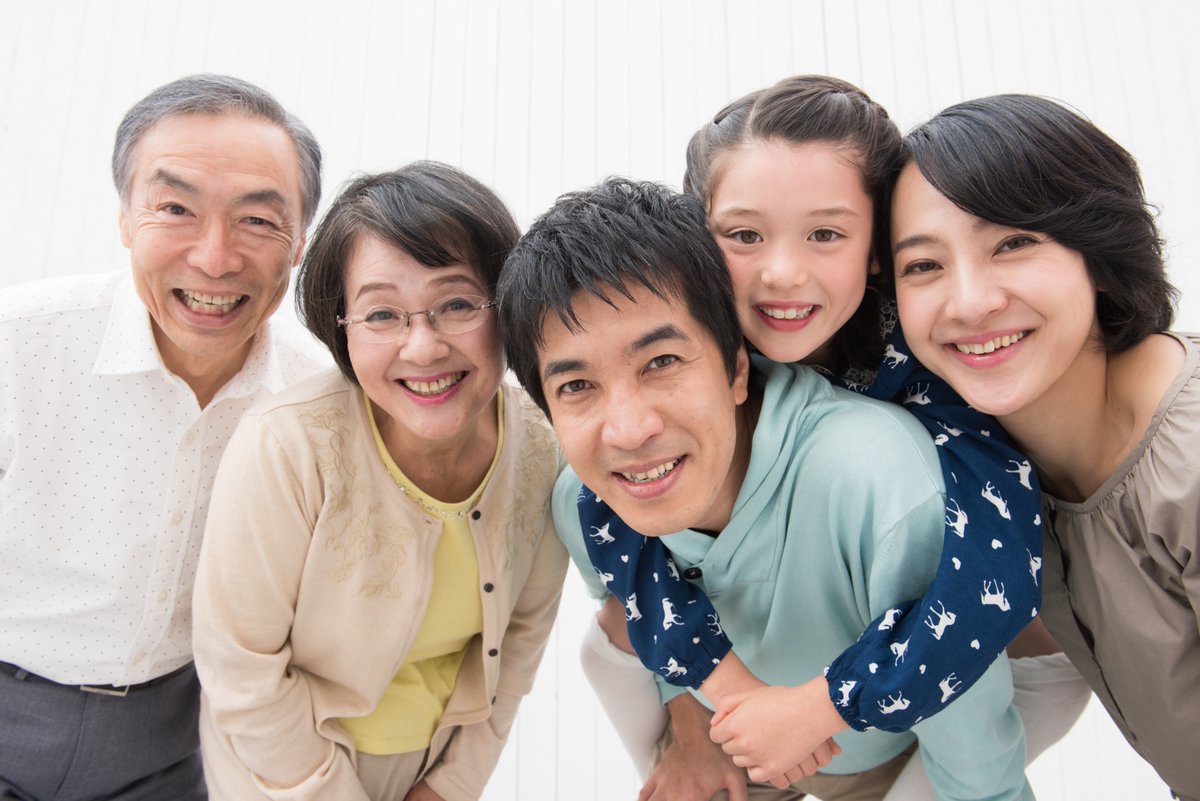 esumai_'s tweet photo. こどもエコすまい支援事業🌳は、省エネ性能の高い住宅を取得したり、住宅の省エネ改修を行ったりする際に使える補助金制度です💰リフォームであれば世帯要件なく使えるのでリフォームを検討している方必見です😊https://t.co/F6mQJ8lEp9 https://t.co/XF3IYdm4v1