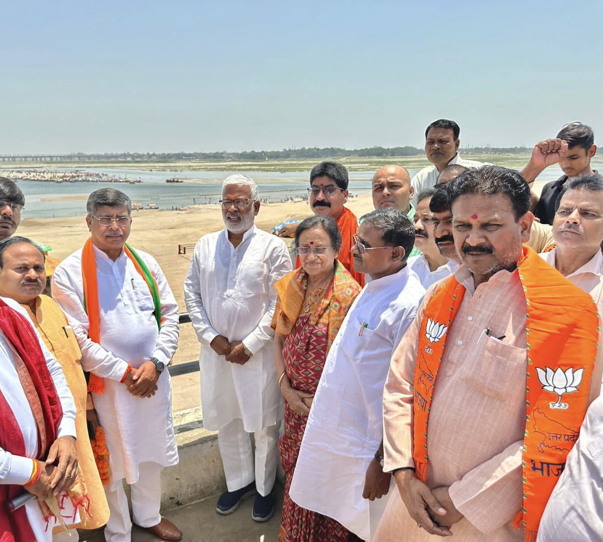 महा-जनसंपर्क अभियान के अंतर्गत तीर्थ अवलोकन के तहत प्रयागराज के यमुनापार जिला में मोदी सरकार द्वारा नवनिर्मित अरैल घाट ‘सेल्फी पॉइंट’ का भ्रमण किया। #9YearsOfSeva