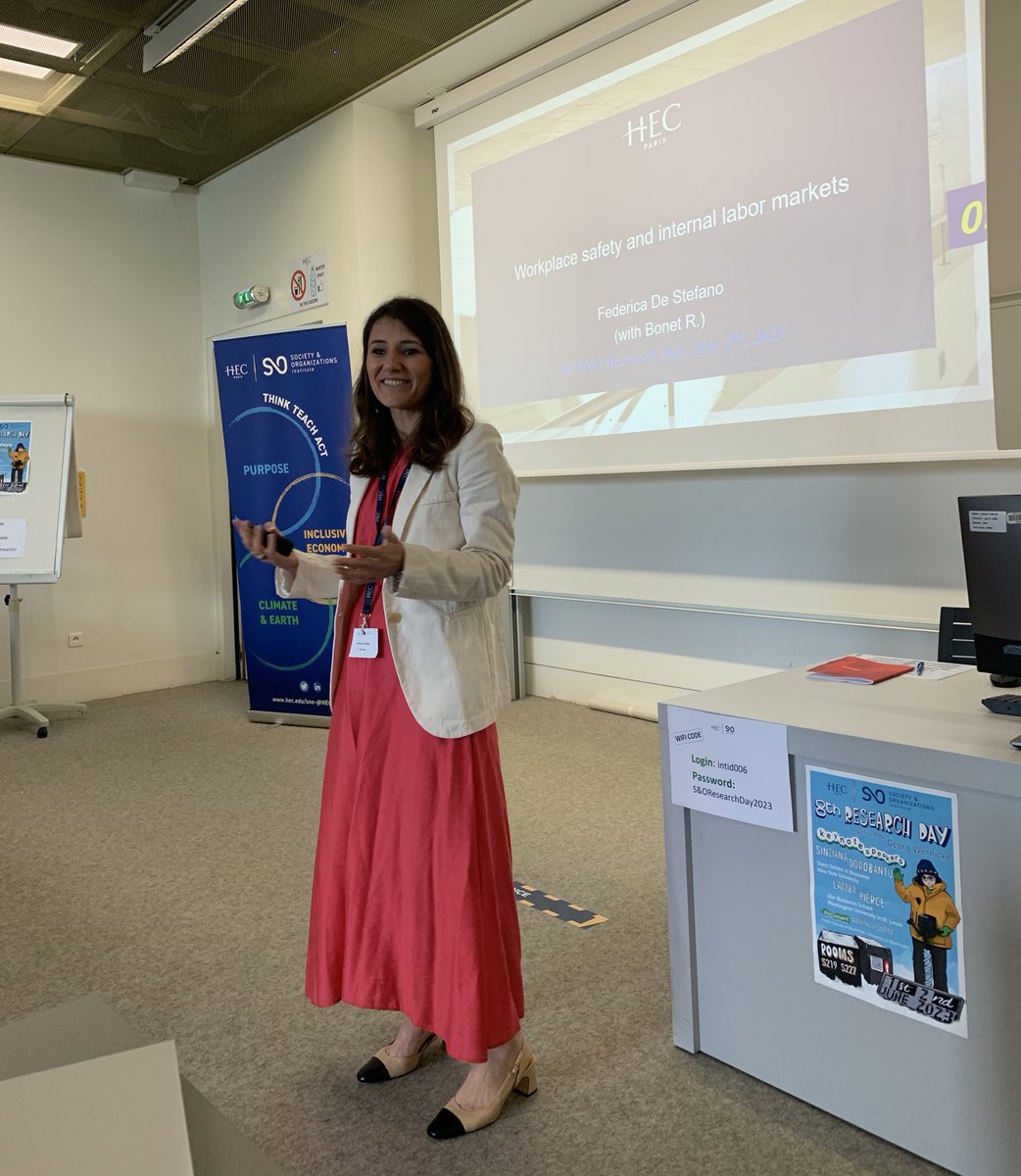HECParisSnO's tweet photo. Second day of the #SnOresearchDay with @De_Stefano_Fede #HECProf talking about workplace safety and employee mobility. “When employees span across diverse projects sequentially, their chances of being promoted and their pay increase.” @HECKnowledge https://t.co/A2pUVw0mbr