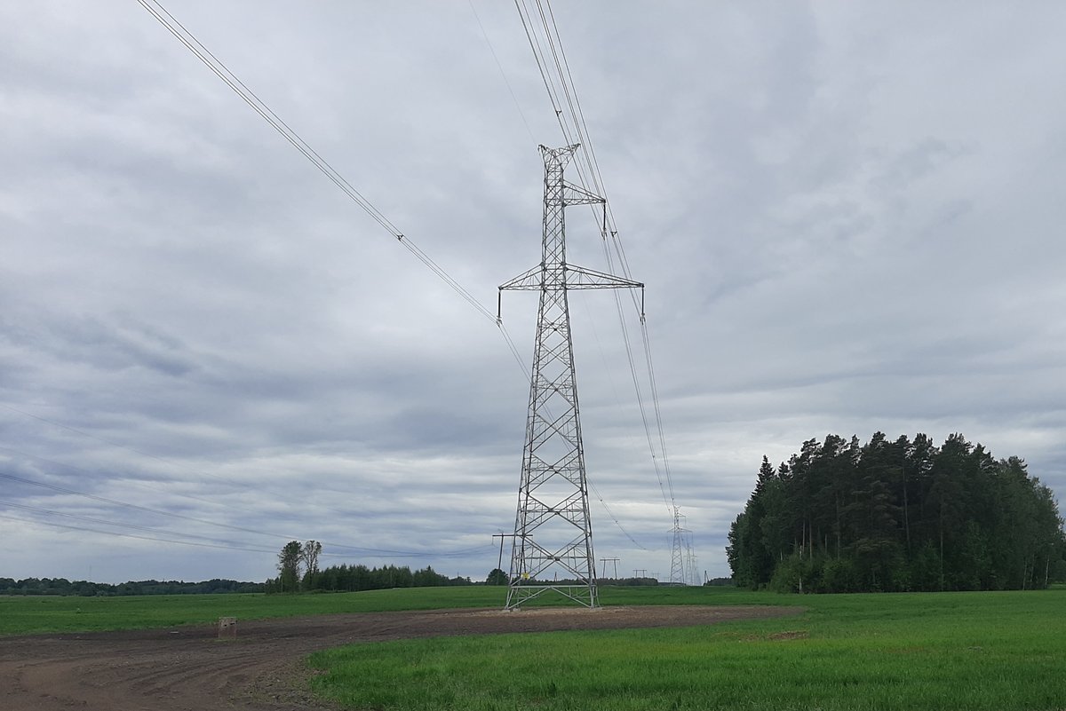 💡 Darbā ieslēgta pārbūvētā 330 kV elektrolīnija no Valmieras uz Tartu. Tās jauda - 1200 MW - jau tagad ir lielāka nekā abām vecajām līnijām no Valmieras uz Igauniju kopā (868 MW), kas būtiski uzlabo enegoapgādes drošumu. ast.lv/lv/transmissio…
#CEFenergy #cinea #energijakustiba