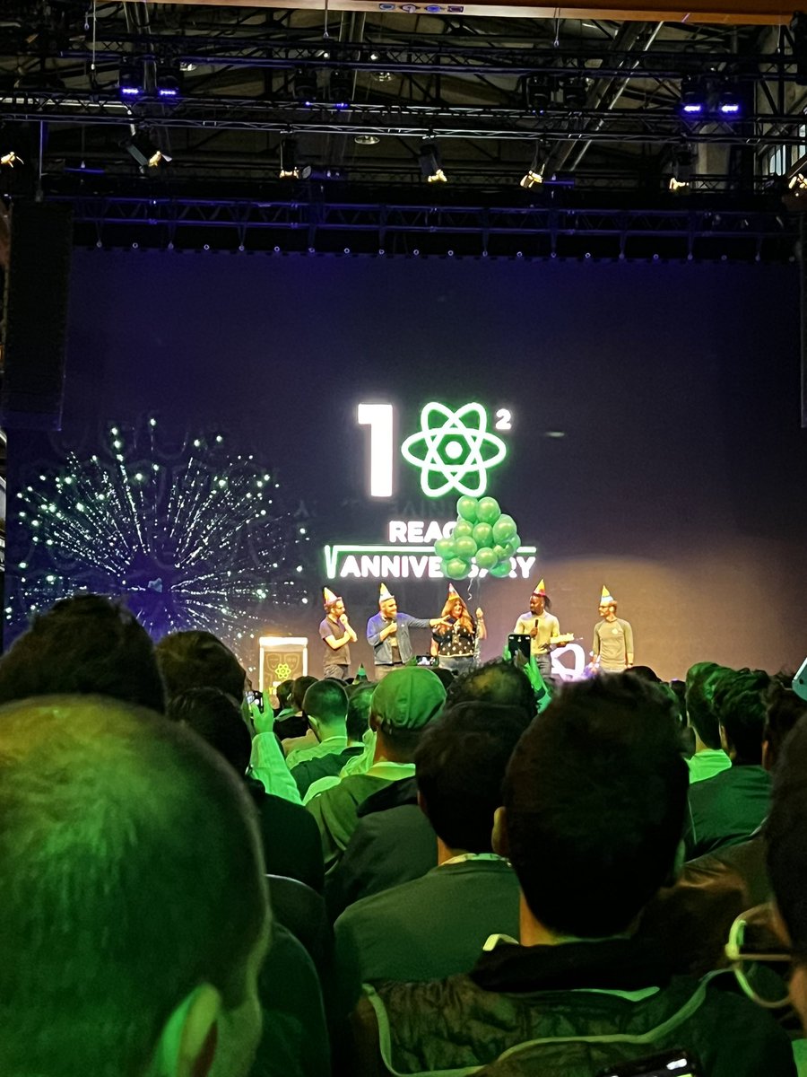 Dominicht Huang tweet media