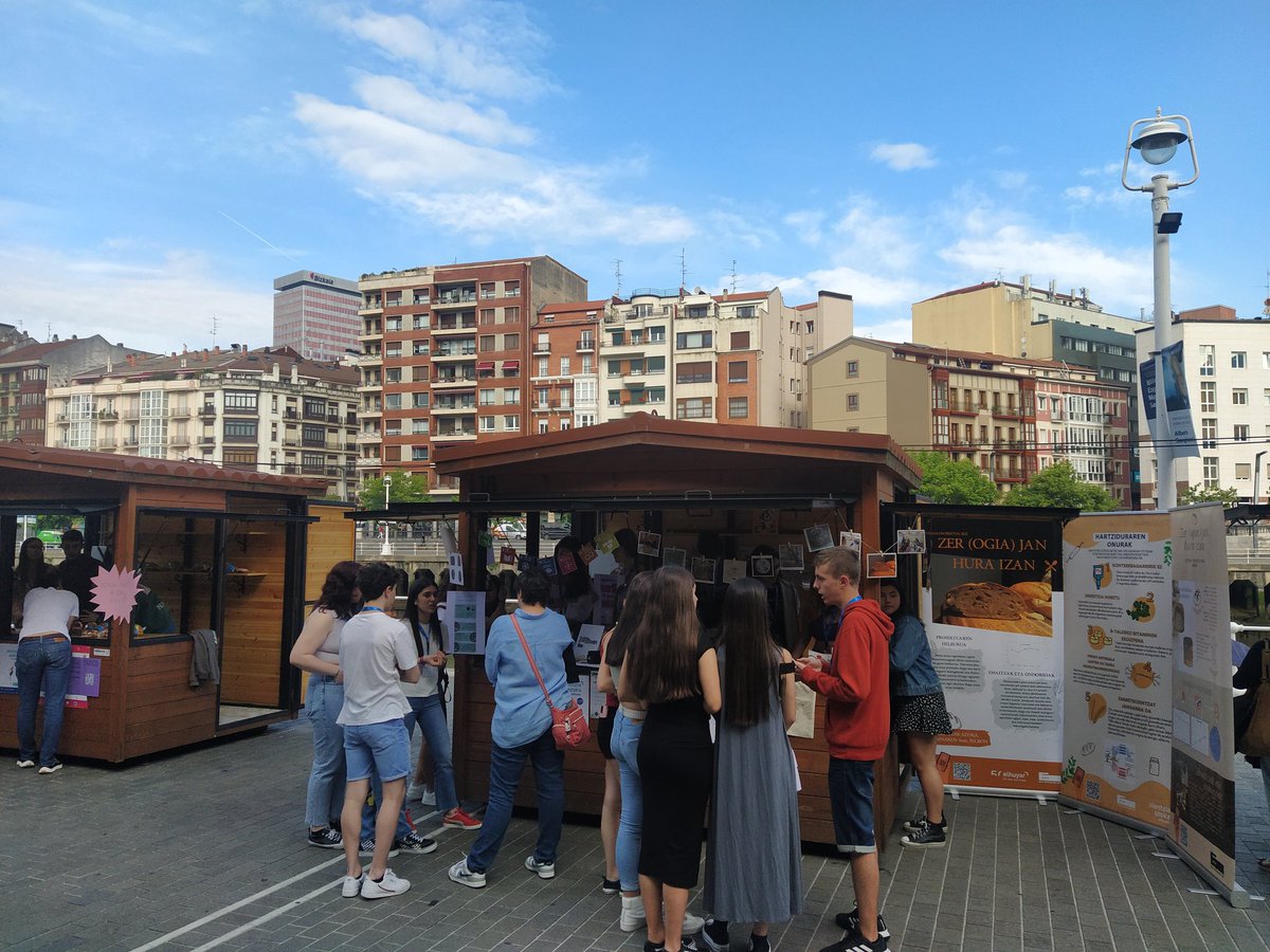 BotikazarSTEAM's tweet photo. Hemen gaude @ElhuyarZientzia 2023 azokan.
Aquí estamos en la Elhuyar Zientzia Azoka 2023 presentando nuestros dos proyectos! https://t.co/lMkCtE0lLk