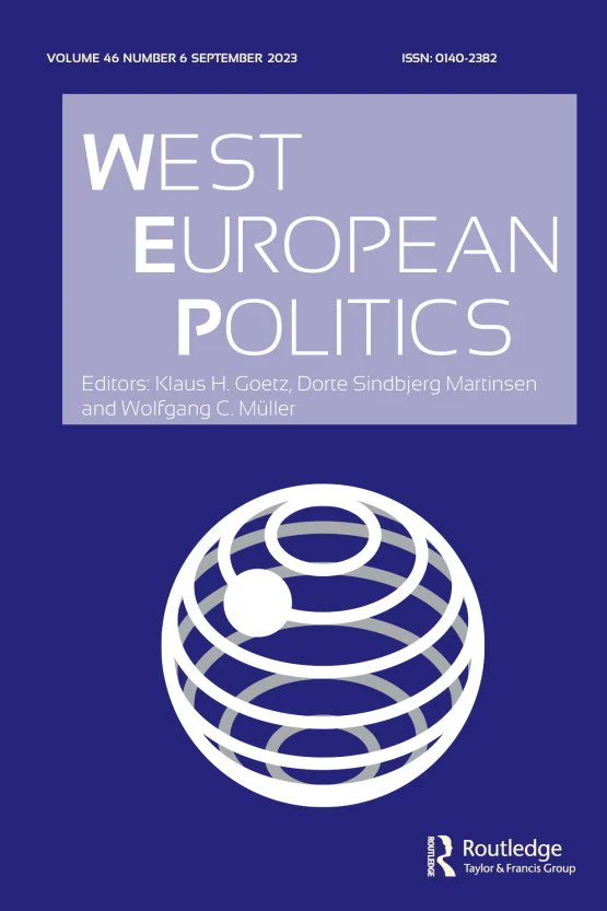 SciencesPo_CEE's tweet photo. #VendrediLecture📚

À travers le cas turc, Natasha Wunsch &amp; @me_belanger nous éclairent sur la croissance de l’euroscepticisme qui transforme les discours et les schémas de votes au Parlement européen. 

Lire l'article👉https://t.co/G3gCLIaCU0 https://t.co/DnCa49zJKb