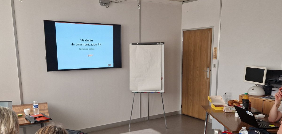 ODSCom's tweet image. Cycle formation-action en stratégie de #communication #RH pour un client, discrétion oblige.
Plusieurs thématiques abordées : planifier sa communication, concevoir des outils impactants, prise de parole, #marqueemployeur. Workshops, mise en application des compétences acquises.