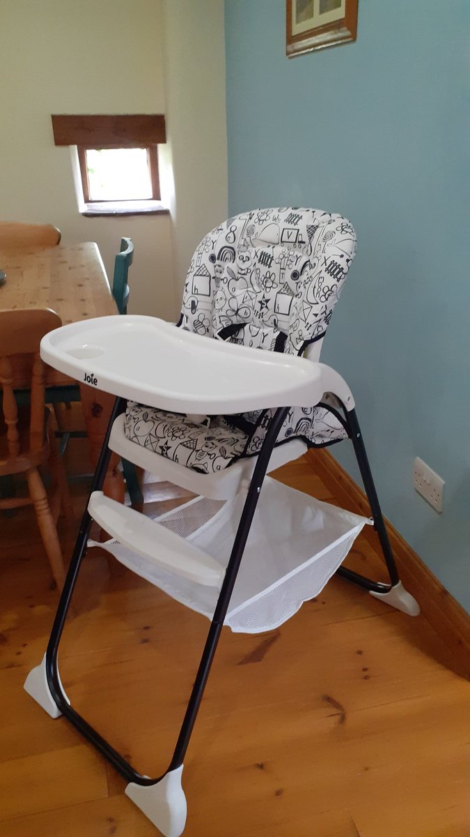 Put up the new high chair for the holiday cottage yesterday. Pleased to see, 'Do not fold chair up with child sitting in it,' in the instructions. Because, obviously, I would have totally done that otherwise 🙄 🙄🙄 #holidaycottage #hayfestival