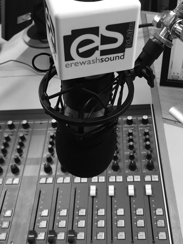 OlemDj's tweet photo. I’ll be joining Chris Eyre on his @erewashsound show from 5pm until 7pm on Sunday.

Question: What is the stupidest thing your pet as ever done?
* I will read out the best answers*

Erewash Sound - #MattBrass #djolem #erewashsound #radiopresenter #MattyOlem https://t.co/UJPHwX9NKK