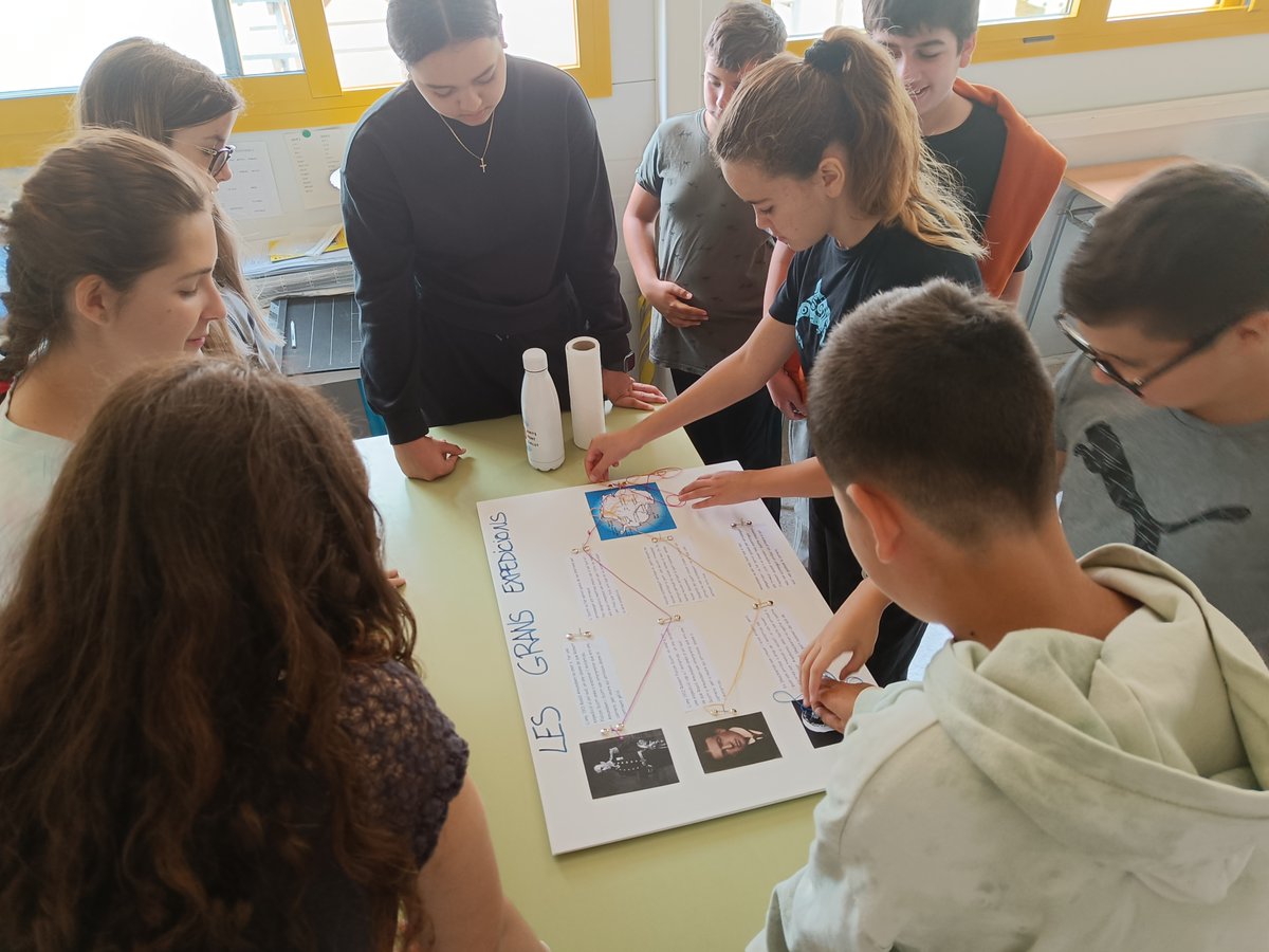 EscMaredeDéudelLledó tweet media