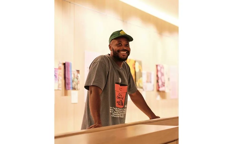 DesignApplause's tweet image. From brightly coloured chairs to murals promoting joy, explore the vibrant aesthetic of artist and designer Yinka Ilori in @DesignMuseum  free display #ParablesForHappiness - open until 25 June 2023 🌈 

Find out more: da-is.us/3fwCXgz from @DesignMuseum