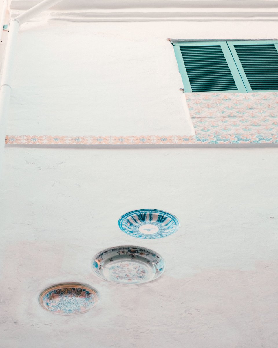 Seaside town 🌊 #Sitges #catalonia #spain #シッチェス #カタルーニャ #スペイン 2023/04 series 
▫️
#Fujifilm #XT4 #photography #写真好きな人と繋がりたい #写真 #fujifilm_xseries #catalunya #España #Espana #facade #architecture #architecturephotography #建築