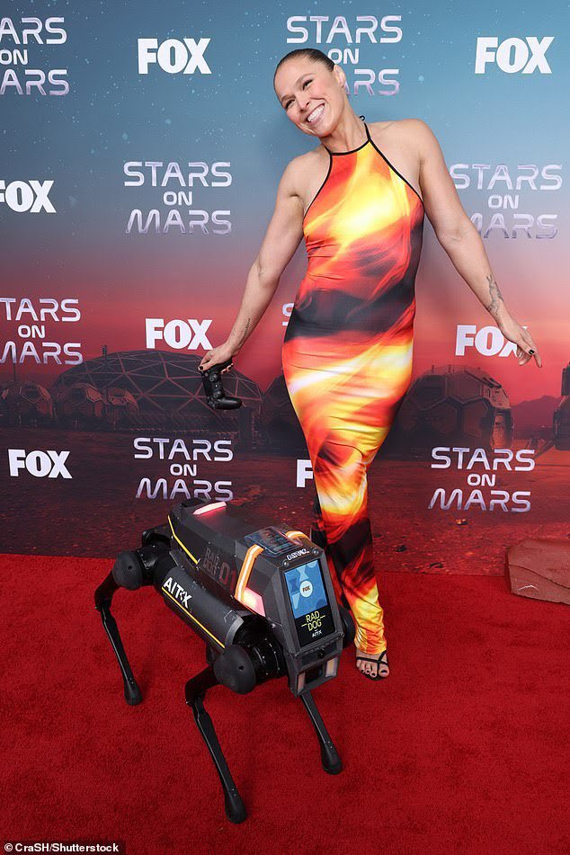 Ronda Rousey & Rad Dog 🔥 #StarsOnMars