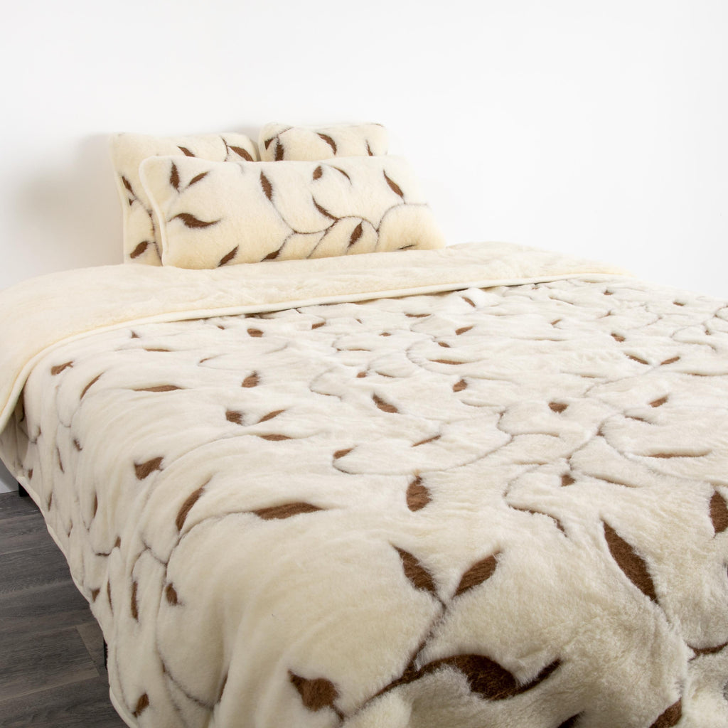 Merino Wool Quilt - Leaf is now selling at £186.99 
This beautiful product is by NATIVE LIFESTYLE 
shortlink.store/gcr4sxhlqzkv #Luxuryfurniture