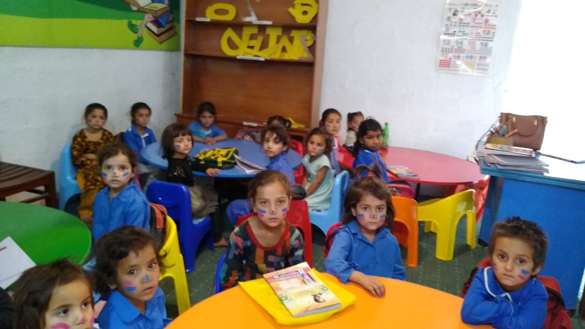 Mrsqureshi10's tweet photo. Group foto wd Gosha e Mashal members in #NurseryClass newly started,#Education is the #BasicRight 4everyone #HumanRights
@ChMSarwar 
@Advocate_TahaQ 
@FarazAwanMalik
@TapasAd18538525 
@TahirulQadri 
@JavedIqbalReal 
@SangpyoSuh 
@arynewsud 
@SajidQurshi 
@RabaieAhmed 
@geonews https://t.co/spyFDo857q