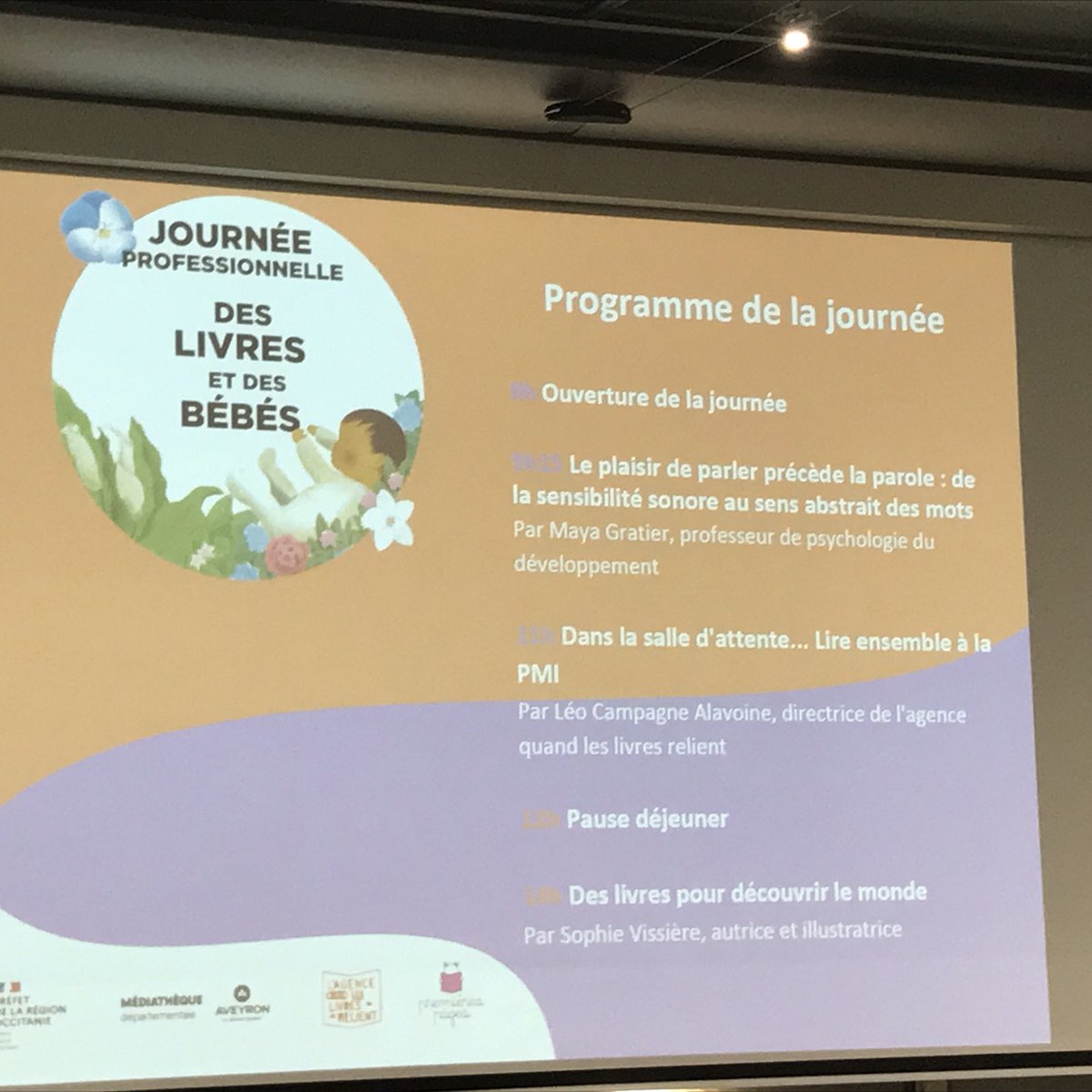 Agence quand les livres relient tweet media