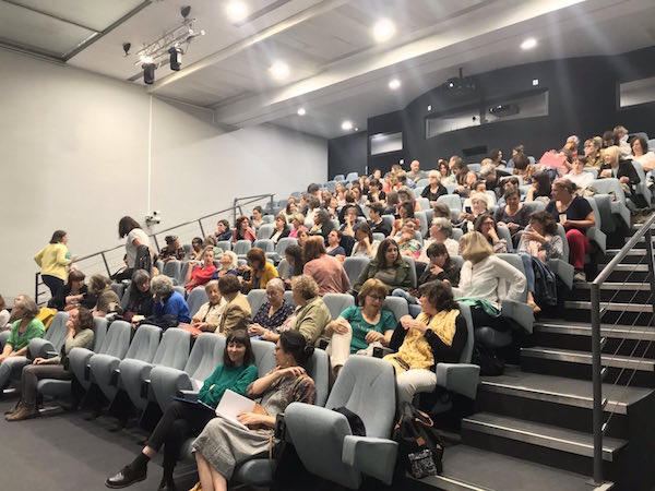 Agence quand les livres relient tweet media