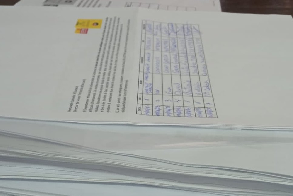 Presentem al registre les 1558 signatures recollides per defensar el #NoTancamentI3PublicaGava  ,gràcies a les families i tot el suport de les entitats i agents socials. ⁦<a href="/USTECSTEs/">USTEC•STEs (IAC)</a>⁩ ⁦<a href="/CCOOeducacio/">CCOO Educació</a>⁩ ⁦⁦<a href="/CGT/">CGT</a>⁩ ⁦<a href="/AjuntamentGava/">Ajuntament de Gavà</a>⁩