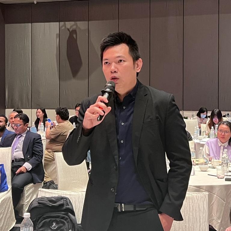 carum_my's tweet photo. CARUM's live updates: 
Our 3rd Session, ending with QnA session.
#CARUM #AEI #AsiaEuropeInstitute #UniversitiMalaya #Malaysia #IndiaAsean #ASEAN #IndoPacific 
@hcikl @AsiaEuroUM @unimalaya https://t.co/DlGSMFWU5I