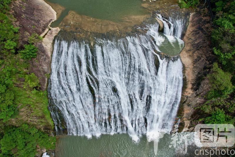 photo_cns's tweet photo. Aerial photo taken on May 25, 2023 shows the Jiulongji Waterfall, known as Nine-Dragon Waterfall, in Zhouning County, southeast Chinaโs Fujian Province. (Photo by Wang Dongming/CNSPHOTO)#NineDragonWaterfall #Zhouning https://t.co/HyVdyZqWl8