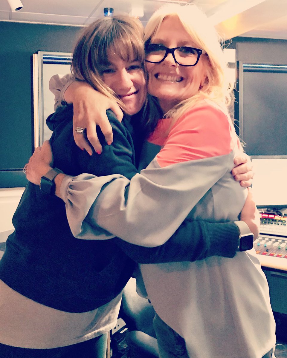 Back on breakfast with ⁦<a href="/GabyRoslin/">Gaby Roslin</a>⁩ ⁦<a href="/BBCRadio2/">BBC Radio 2</a>⁩ ❤️