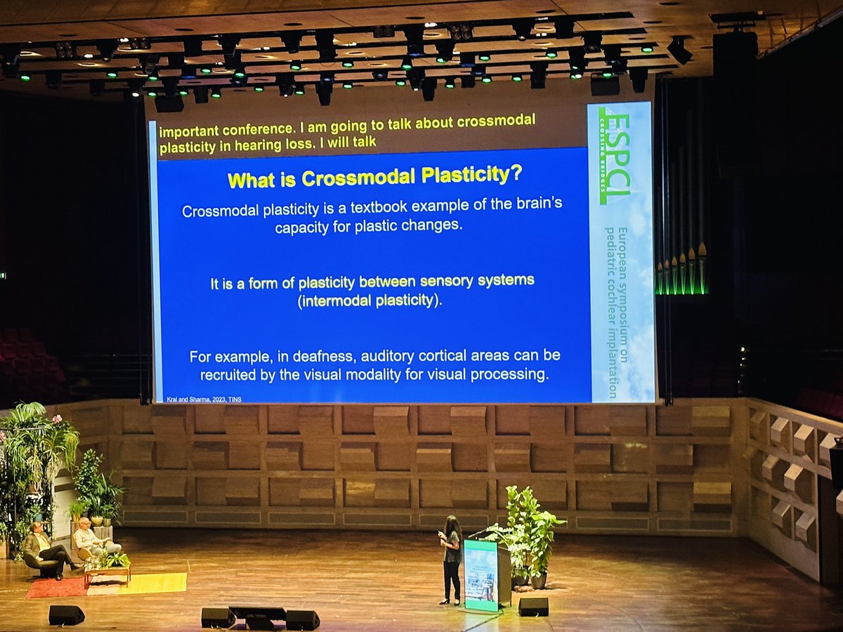 Highlight in @espci2023 dr Anu Sharma about cross-modal neuroplasticity in deafness and cochlearimplantation. @sahlgrenska @KarolinskaUnsju #cochlearimplant @Barnplantorna