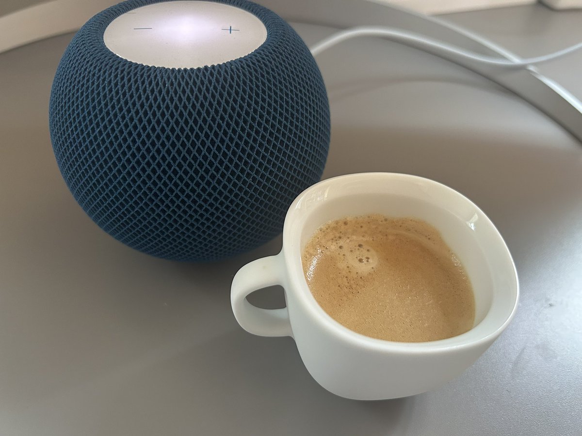 GeoCoder71's tweet photo. #coding #allyouneedismusicandgoodcoffee https://t.co/dAtNtE7ej1