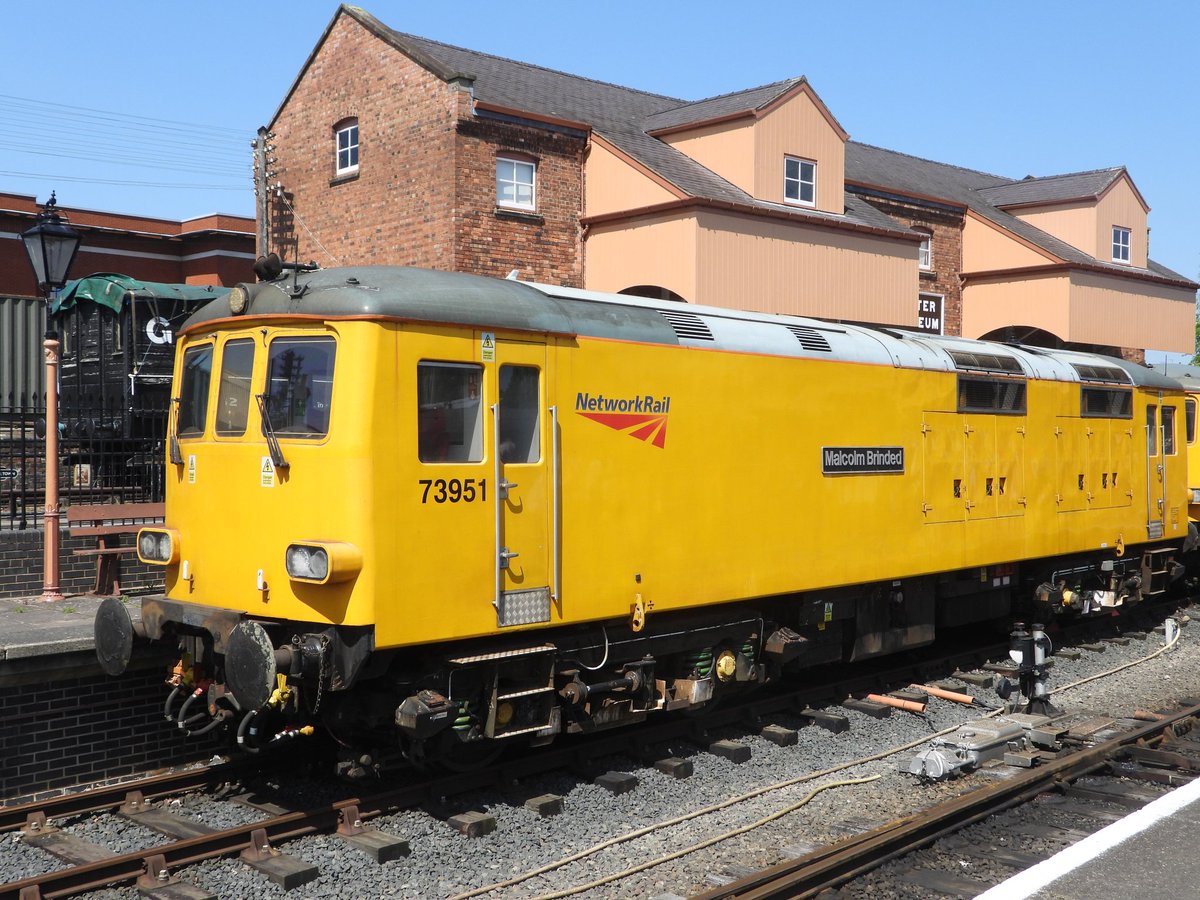 DanSpotter86's tweet photo. Just Visiting!!!

Here's a shot of Network Rails Class 73951+952 stabled in Kidderminster Town Sidings only a Display on May 20th. @svrofficialsite #severnvalleyrailway #svr #class73 #springdeiselgala https://t.co/QNlztMfffX