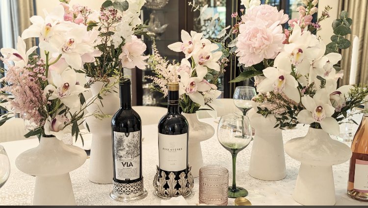 HHWines_'s tweet photo. Celebrate the weekend with a glass of Mony VIA or 5stones wine! Both wines are made with the finest grapes from the Judean Hills and are perfect for any occasion. #MonyVIA #5stoneswine #wine #weekend #celebration #JudeanHills #Israel #KosherWine #winelovers #winetasting #isreali https://t.co/HKLVBuZU7m