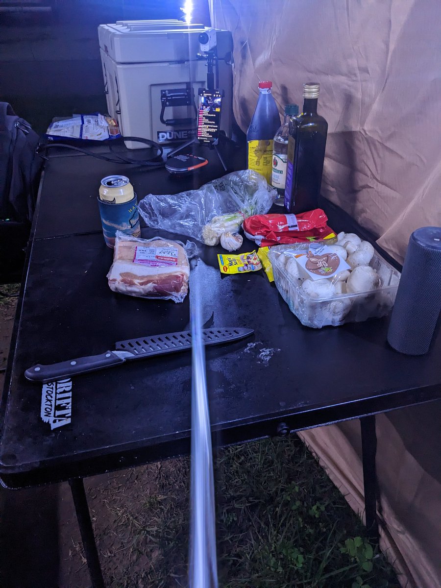 Hope you're ready for a Friday Night cook up come tune in at twitch.tv/haydosoutdoors #camping #cooking #streamer #twitch #campcooking #australia #southaustralia #porkadobo #camping #camplife #food #yum #twitchstreaming #twitchstreamer