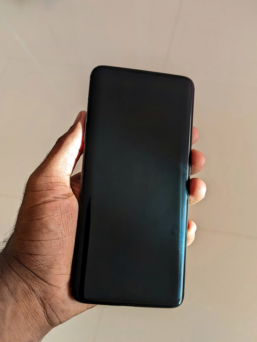 MosesMichael599's tweet image. OnePlus 7 Pro is the best last phone @oneplus ever made in terms of looks and performance. I mean just look at this beautiful beast it's a phone from 2019 and still looks stunning🤩 

@geekyranjit @C4ETech @TechWiser @beebomco @iamprasadtech @OnePlus_IN #oneplus #oneplus7pro