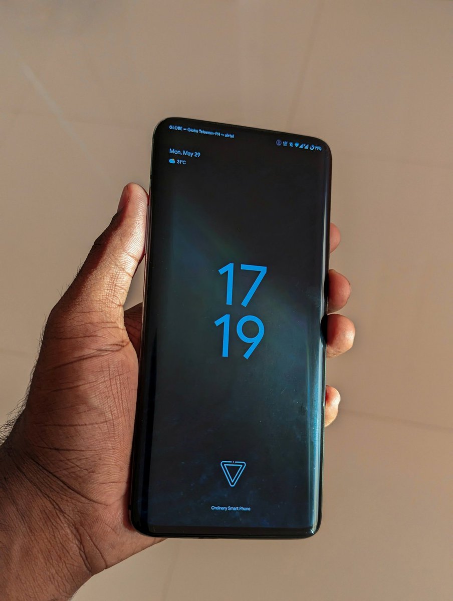 OnePlus 7 Pro is the best last phone @oneplus ever made in terms of looks and performance. I mean just look at this beautiful beast it's a phone from 2019 and still looks stunning🤩 

@geekyranjit @C4ETech @TechWiser @beebomco @iamprasadtech @OnePlus_IN #oneplus #oneplus7pro