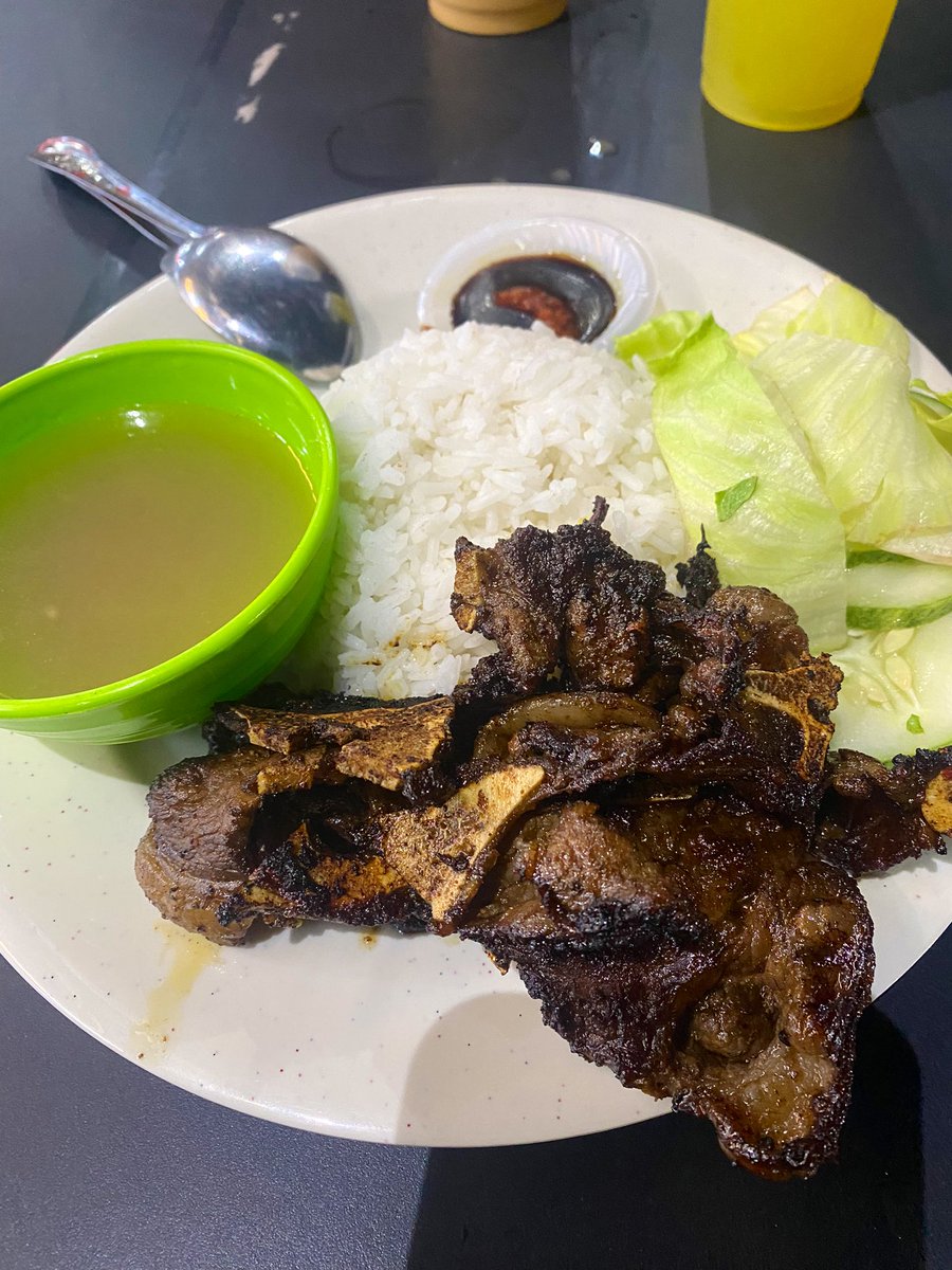 cikbulanrebel's tweet photo. Makan kamben before badminton🏸 #parok🤦🏻‍♀️😅 https://t.co/G3v8BKoIpa