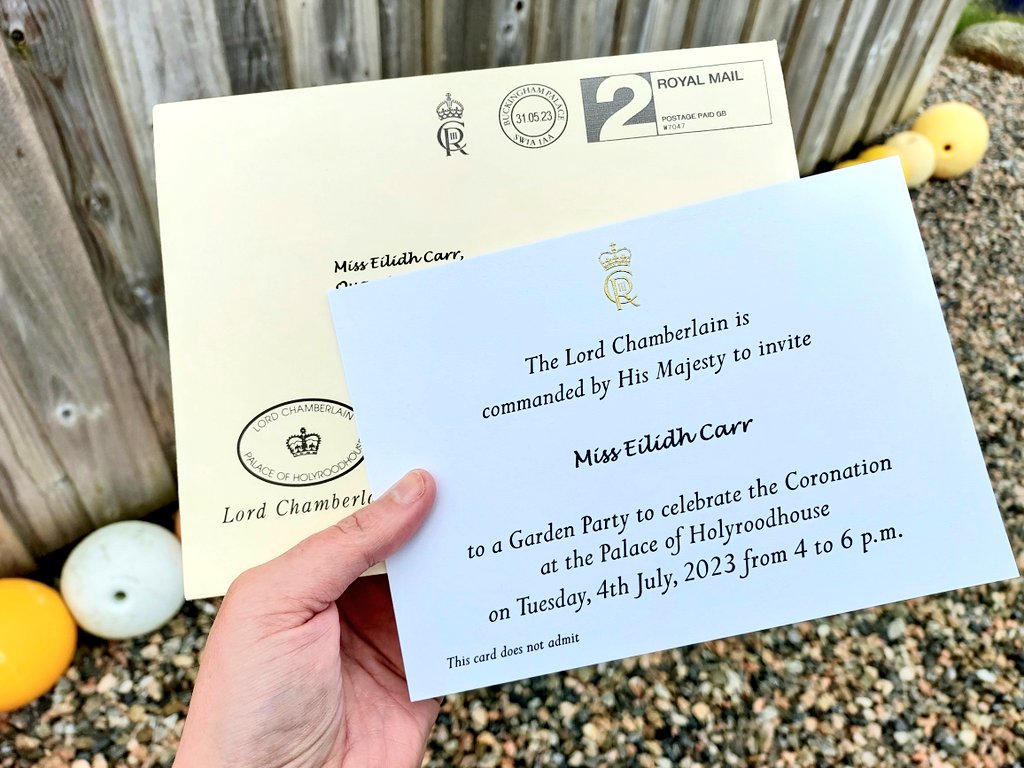 ✉️👑 A letter from Buckingham Palace... I'm off to see the King! SO excited to be invited along to the Palace of Holyroodhouse in Edinburgh next month 😍 I better start shopping for a dress & hat 👗 wonder if I'd get away wearing my knitted hat 🙈 #RoyalGardenParty #OuterHebrides