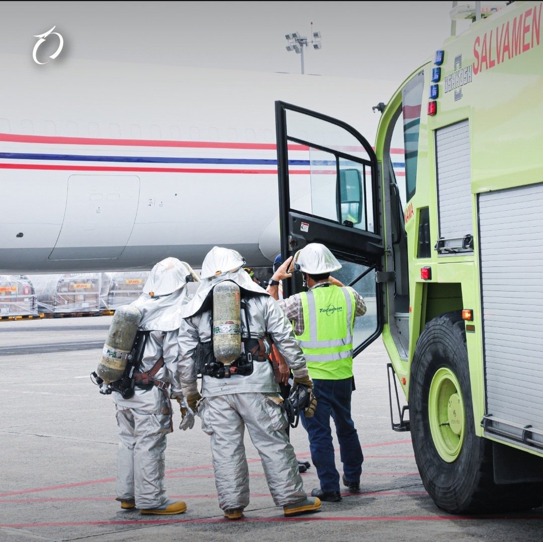Los bomberos de @tocumenaero están siempre listos para atender cualquier emergencia o eventualidad 🚨⁠
⁠
¡Les deseamos un excelente viernes y maravilloso vuelo a todos nuestros pasajeros! 🙌🏼⁠
⁠
#LaPuertaDeLasAméricas⁠
#AeropuertoDeTocumen⁠
#CambiamosPorTi