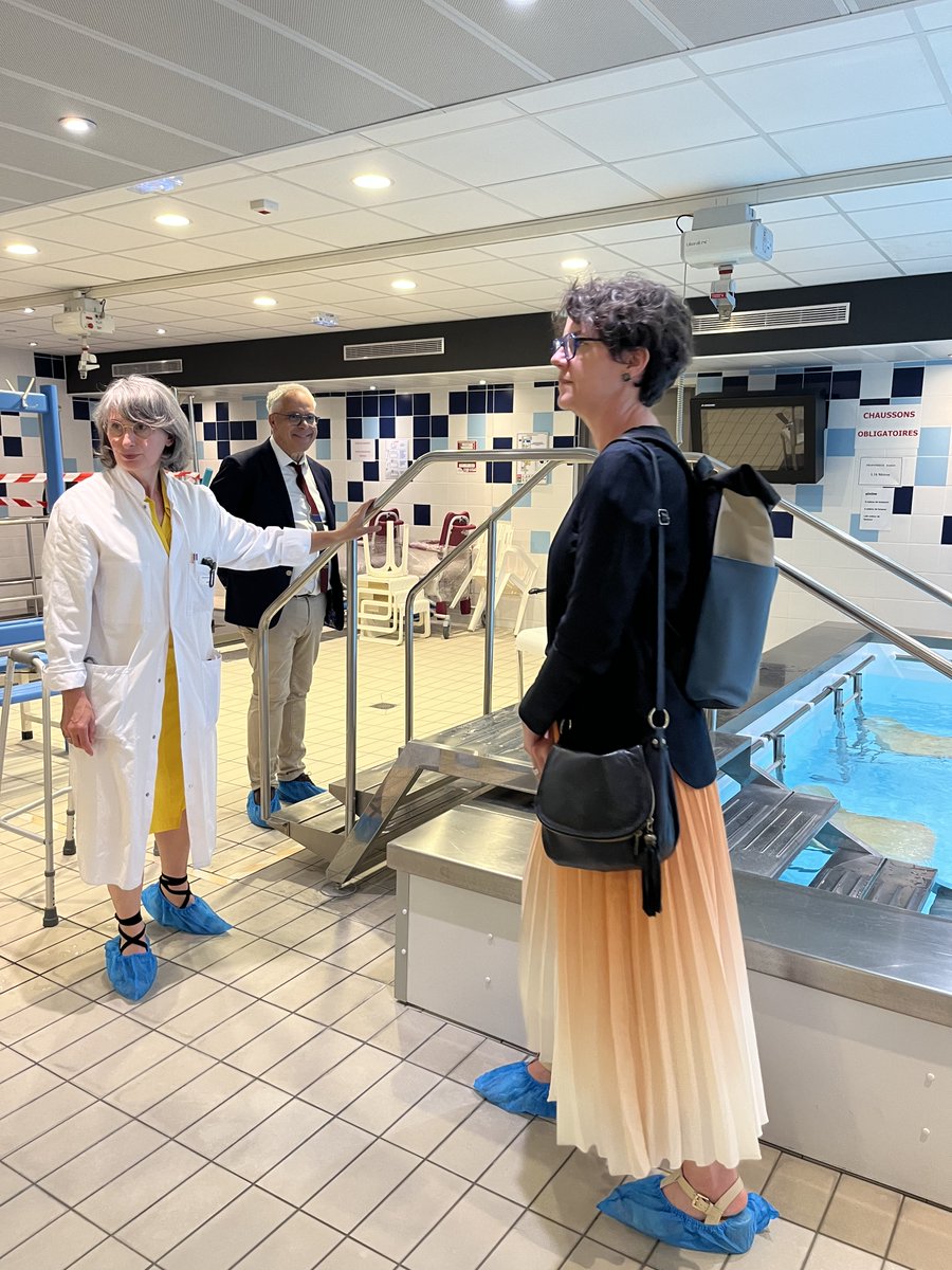 ars_grand_est's tweet photo. 👥Echanges ac les équipes d’#HAD et l’équipe mobile de #soins #palliatifs pr évoquer leurs intégrations ds l’offre de soins, les freins, leviers et améliorations pr renforcer le recours à ces équipes mobiles et limiter le recours aux #urgences, notamment pour les pers. âgées #PA https://t.co/u2CsfJjLfJ