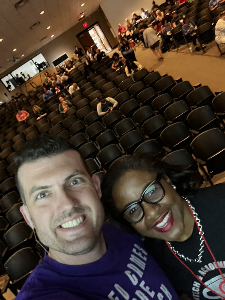 the_Ch3m1st's tweet image. Going live in 15 mins…seats are filling up #cobbsummercon sharing esports with a ton of amazing friends @CobbSchools