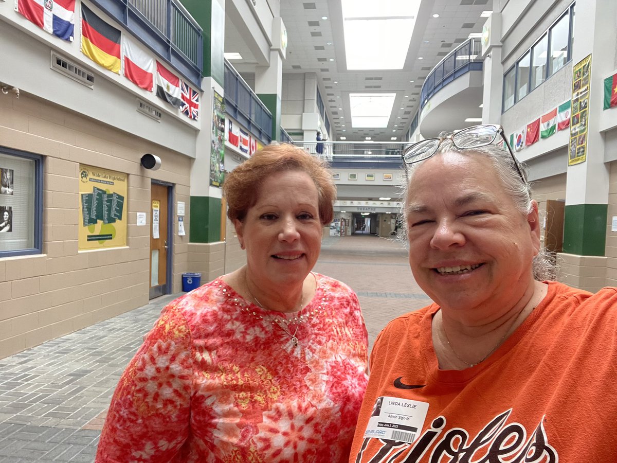 LindaLamppert's tweet photo. On National Gun Violence Awareness Day, we #WearOrange for all the kids at the Lake and other schools across the country who live in fear of gun violence. Here in Maryland, we are making a difference. Text ORANGE to 644-33 to find an event in your area and learn more. https://t.co/8DfPobK9Ur