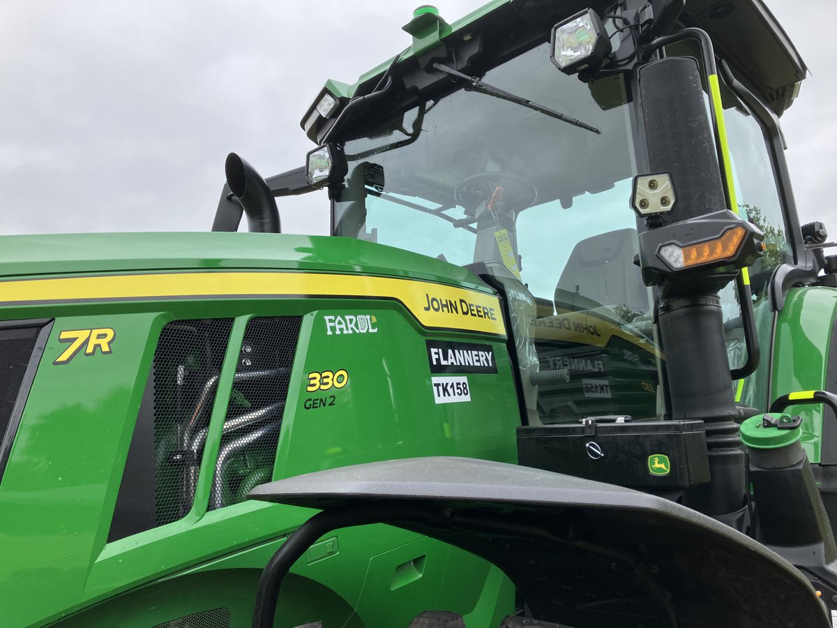 Farol Ltd on Twitter "Flannery Friday! This John Deere 7R330 is